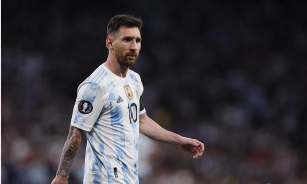 黄金是否见顶?驱动因素解析与投资者风险警示